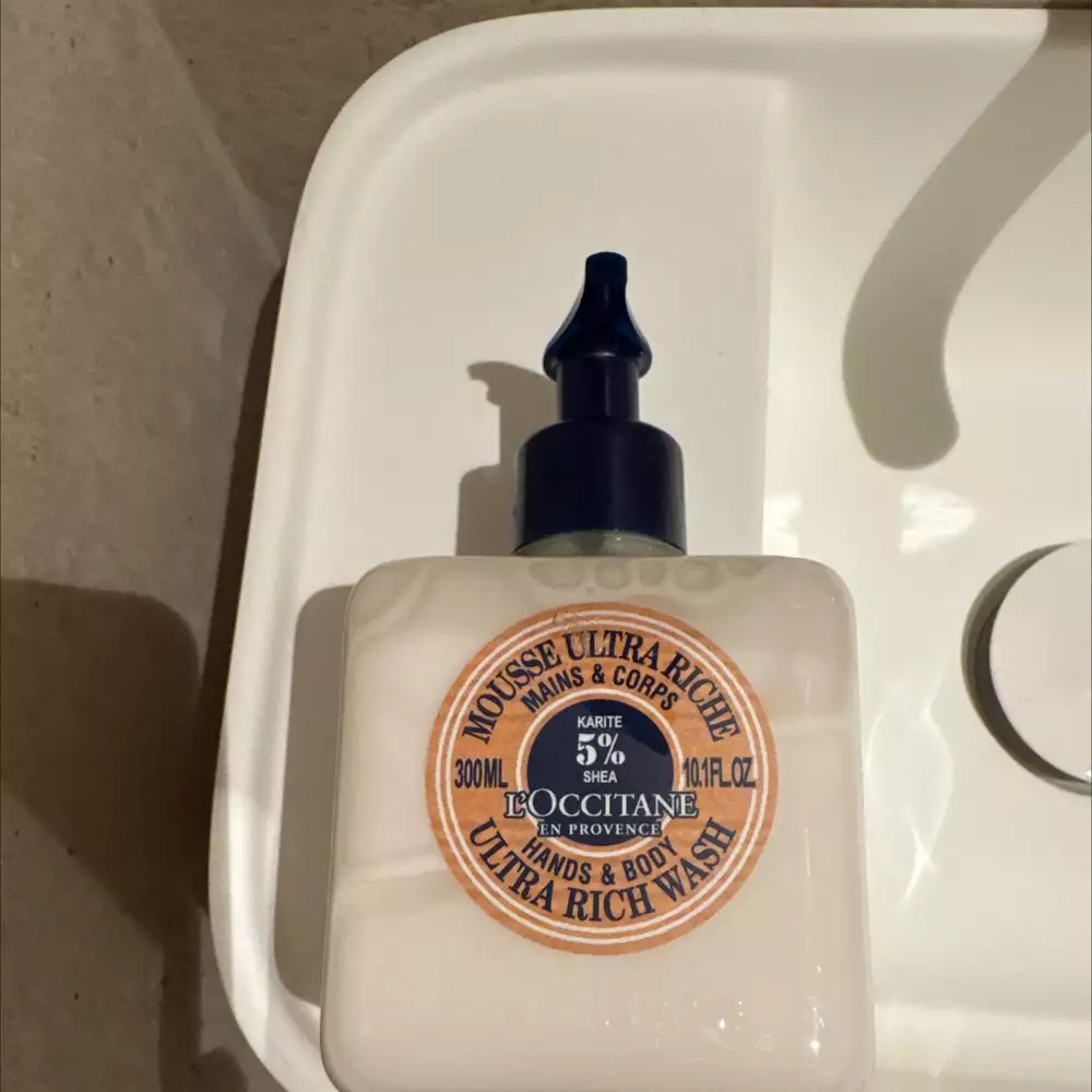 L'OCCITANE - Mousse ultra riche mains et corps 