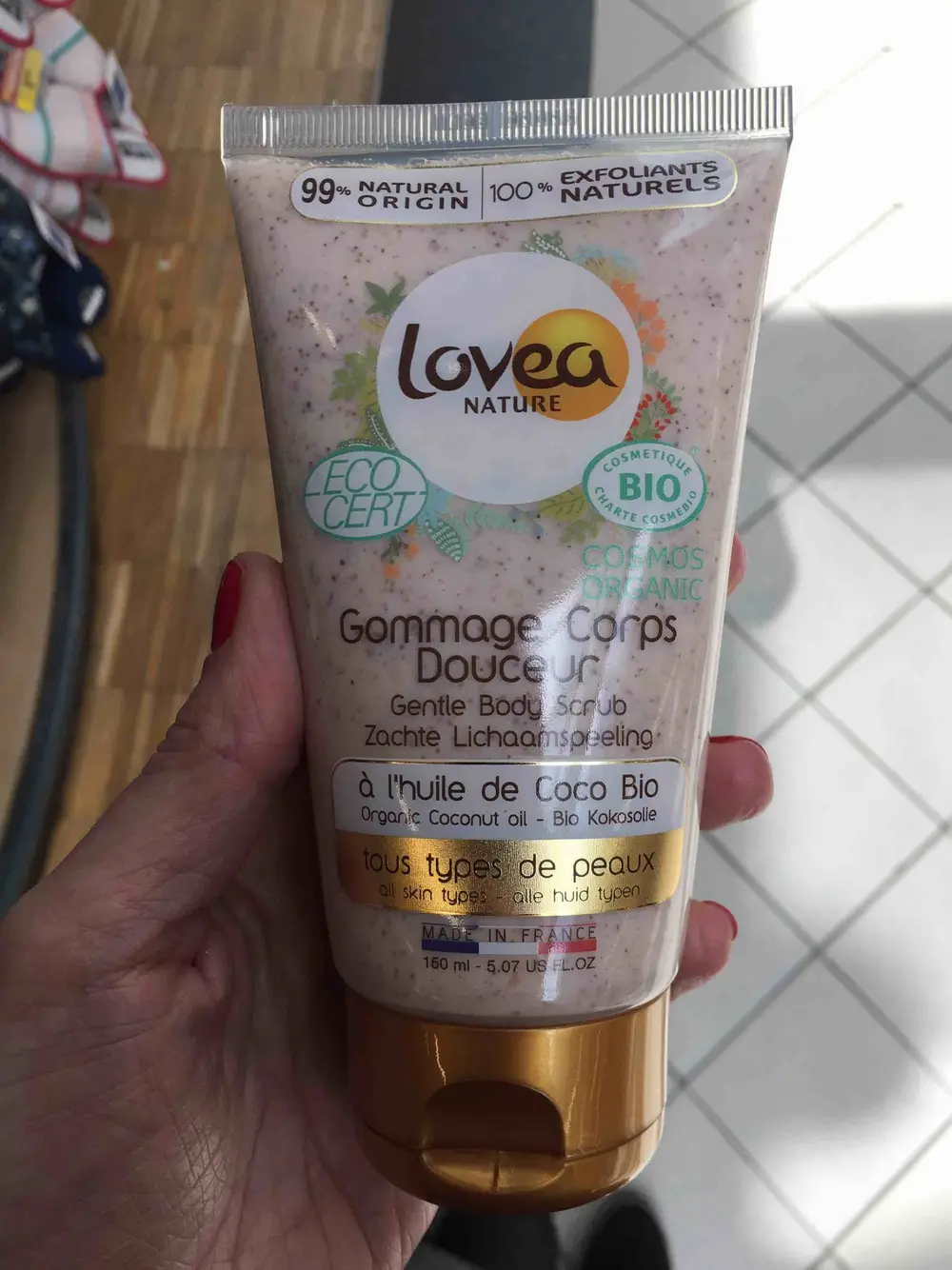 LOVEA - Gommage corps douceur à l'huile de coco bio