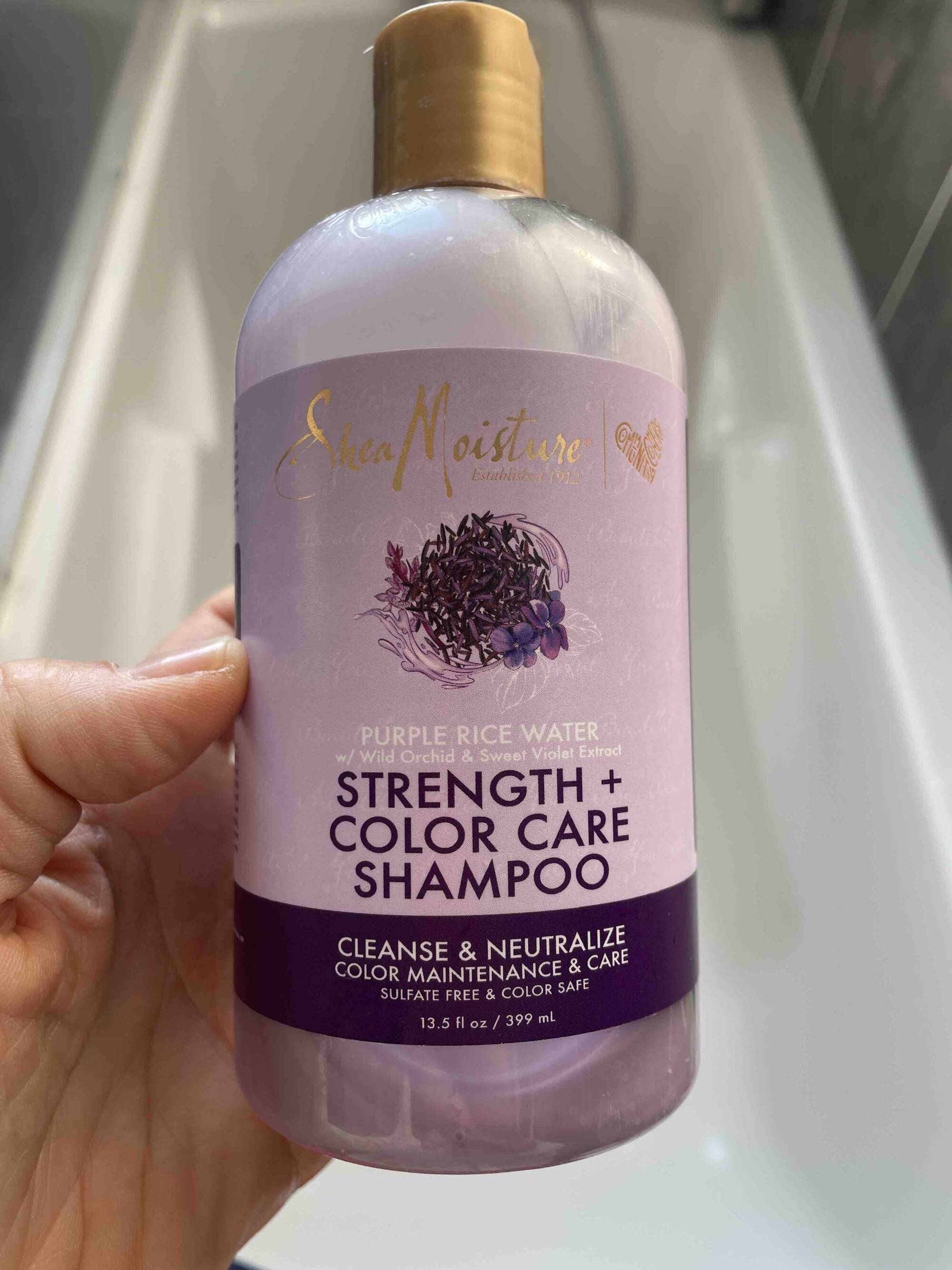 SHEA MOISTURE - Strength + color care shampoo