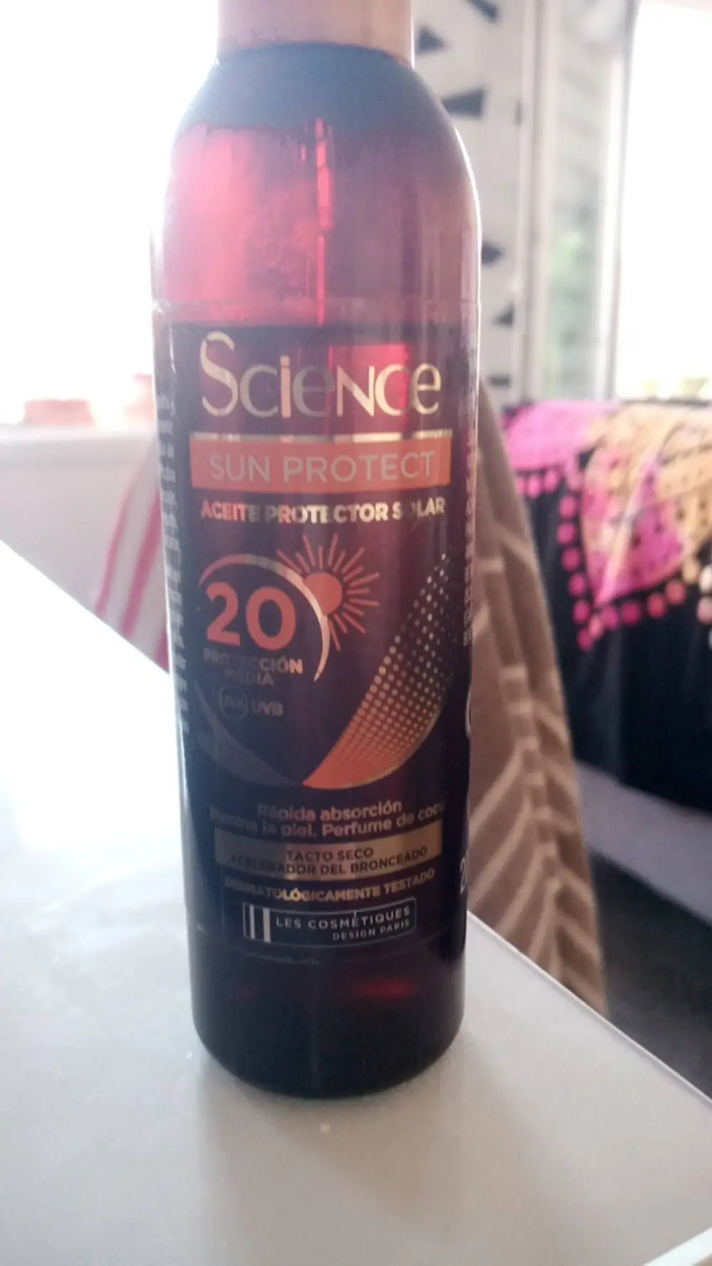 LES COSMÉTIQUES DESIGN PARIS - Science sun protect - Aceite protector solar SPF 20