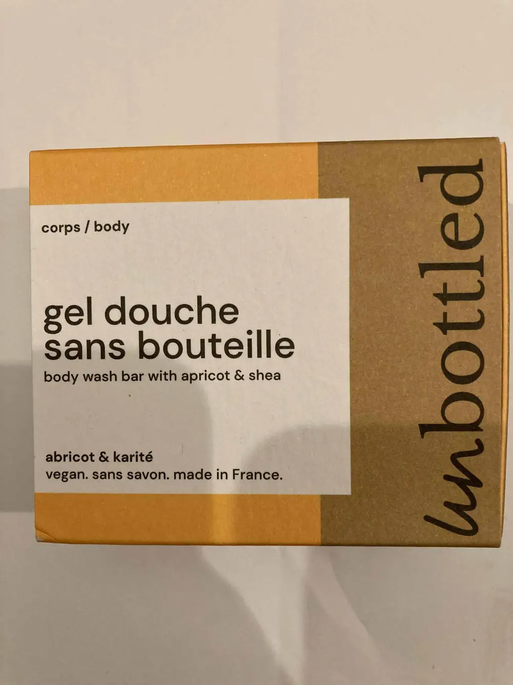 UN BOTTLED - Gel douche sans bouteille abricot et karité