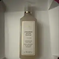 BATH & BODY WORKS - Cinnamon spiced vanilla - Savon nettoyant en gel pour les mains