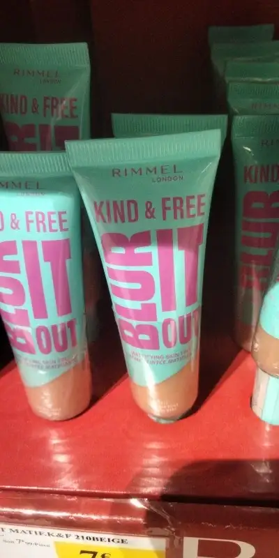 RIMMEL LONDON - Kind & free blur it out - Matifying skin tint