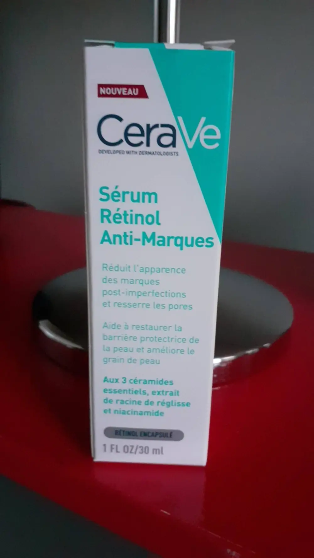 CERAVÉ - Sérum rétinol anti-marques