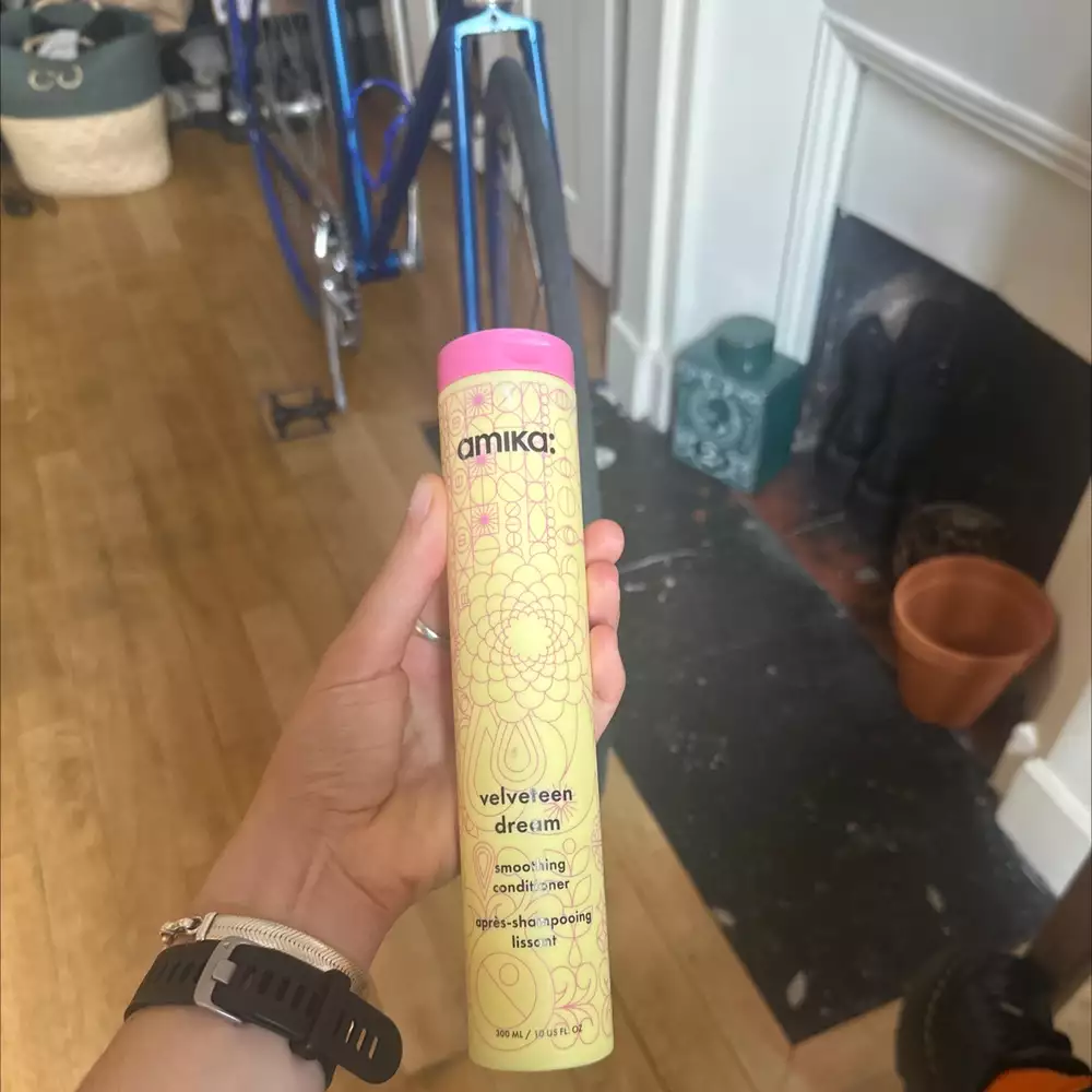 AMIKA - Velveteen dream - Après-shampooing lissant