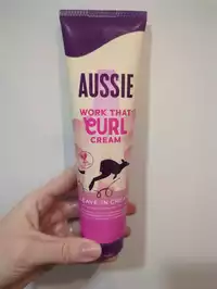 AUSSIE - Work that curl cream - Leave-in cream       