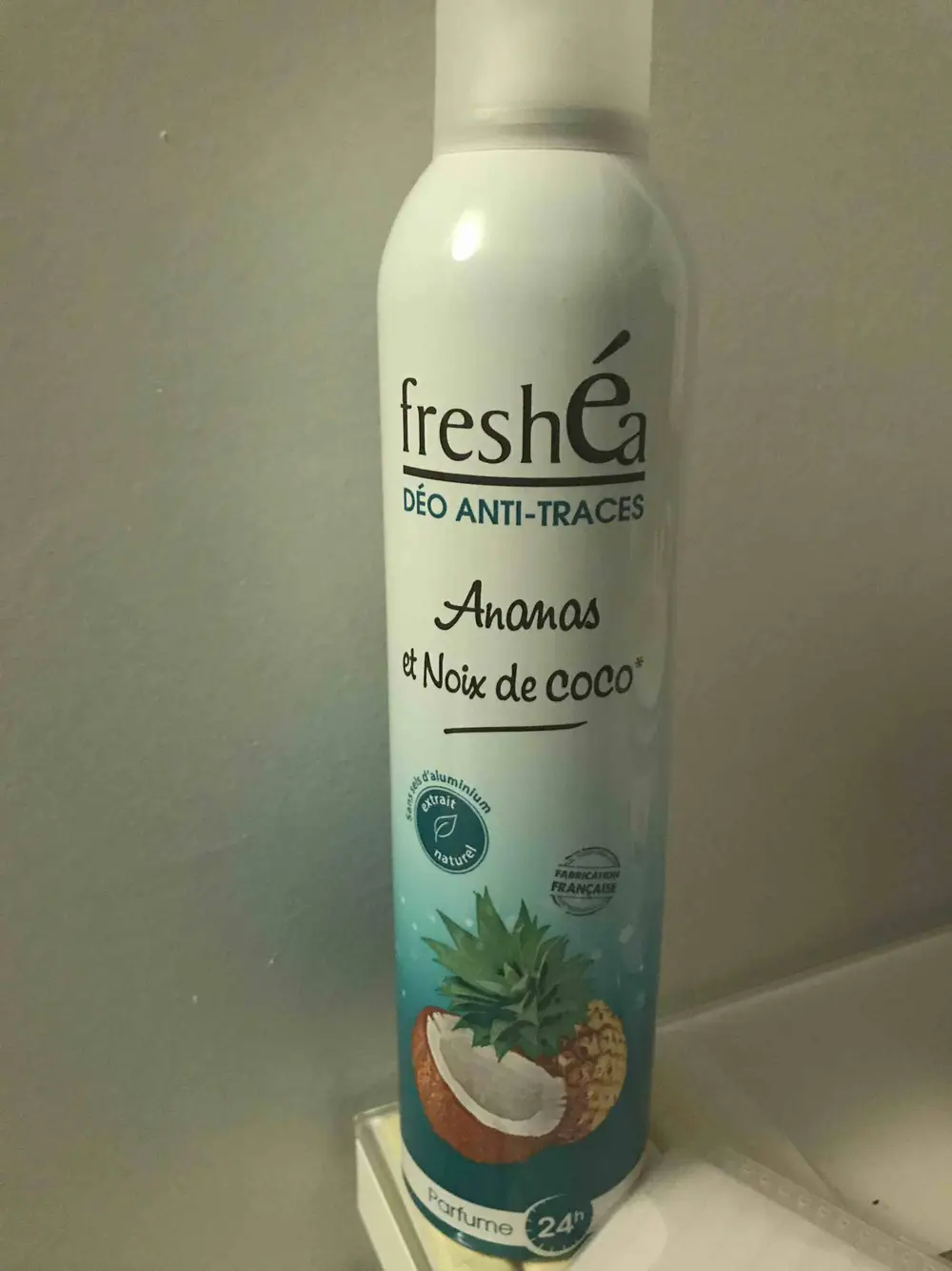 FRESHÉA - Déo anti-traces ananas et noix de coco 24h