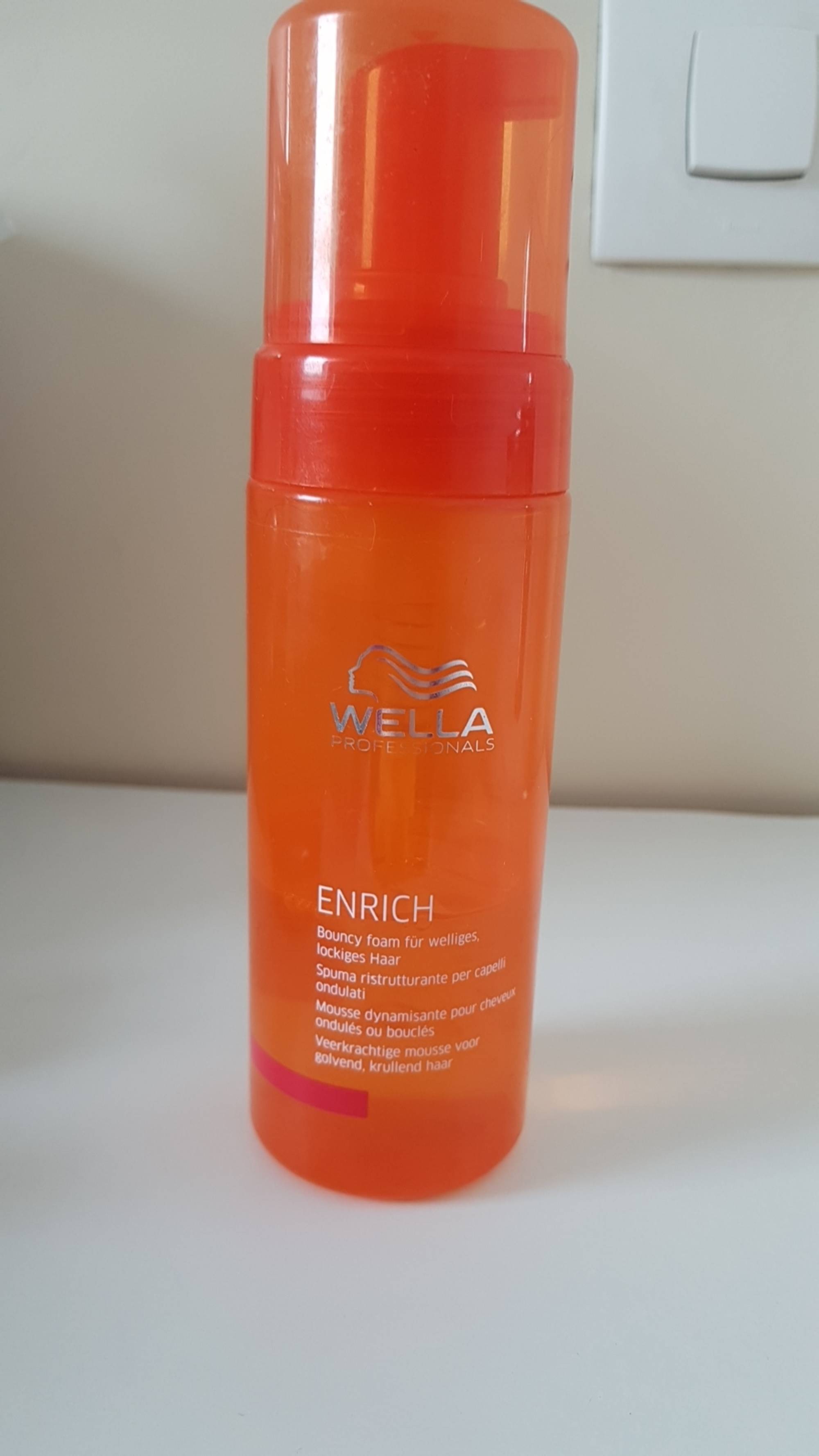 WELLA - Enrich - Mousse dynamisante pour cheveux ondulés ou bouclés