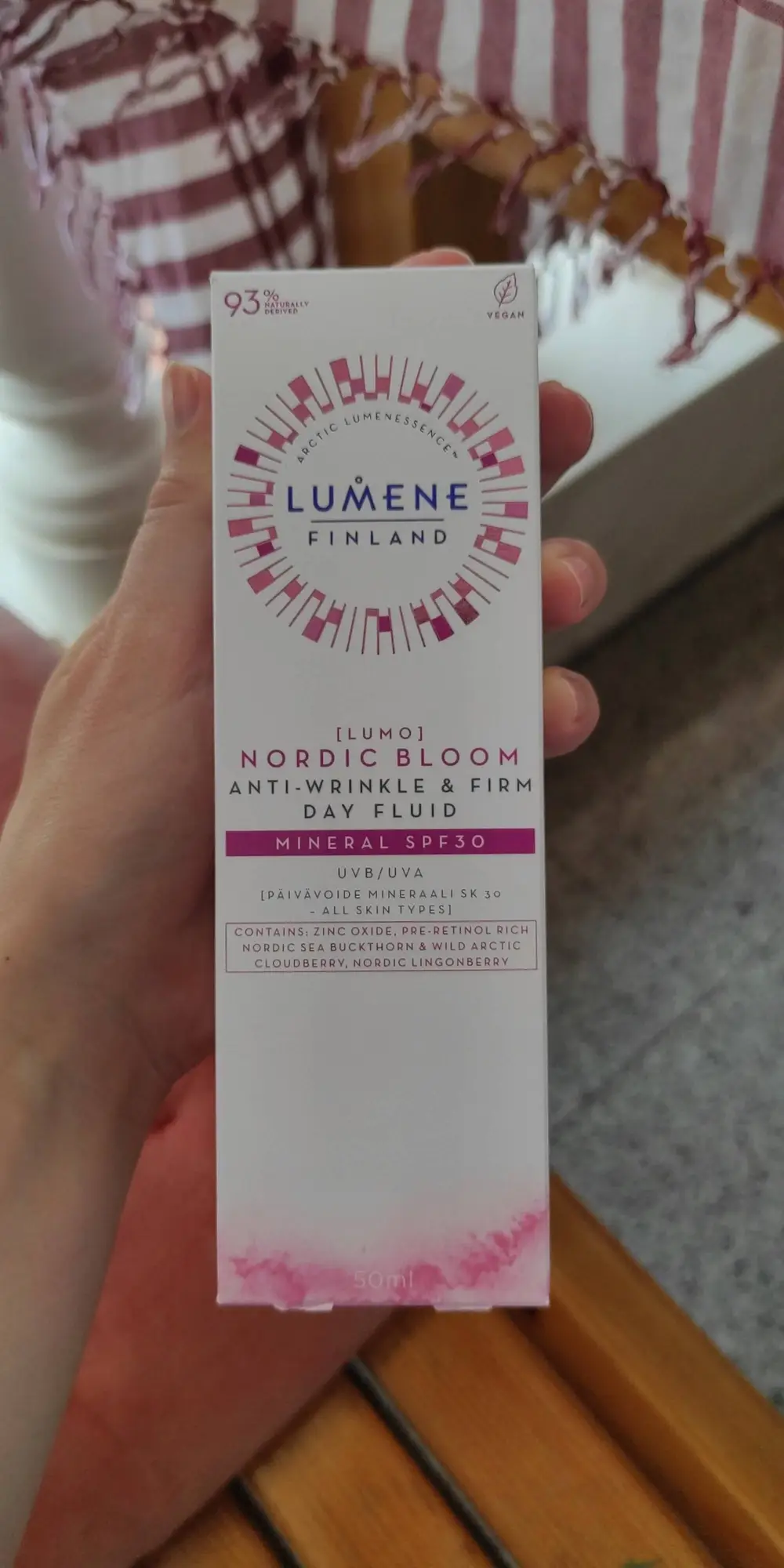 LUMENE FINLAND - Nordic Bloom - Day fluid mineral SPF 30