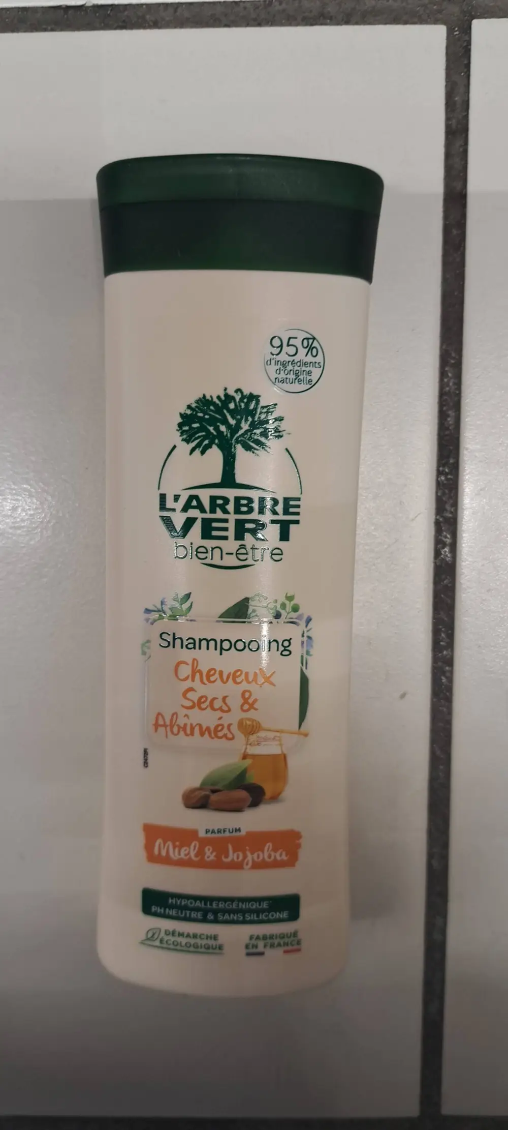 L'ARBRE VERT BIEN-ÊTRE - Shampoing cheveux secs & abimés