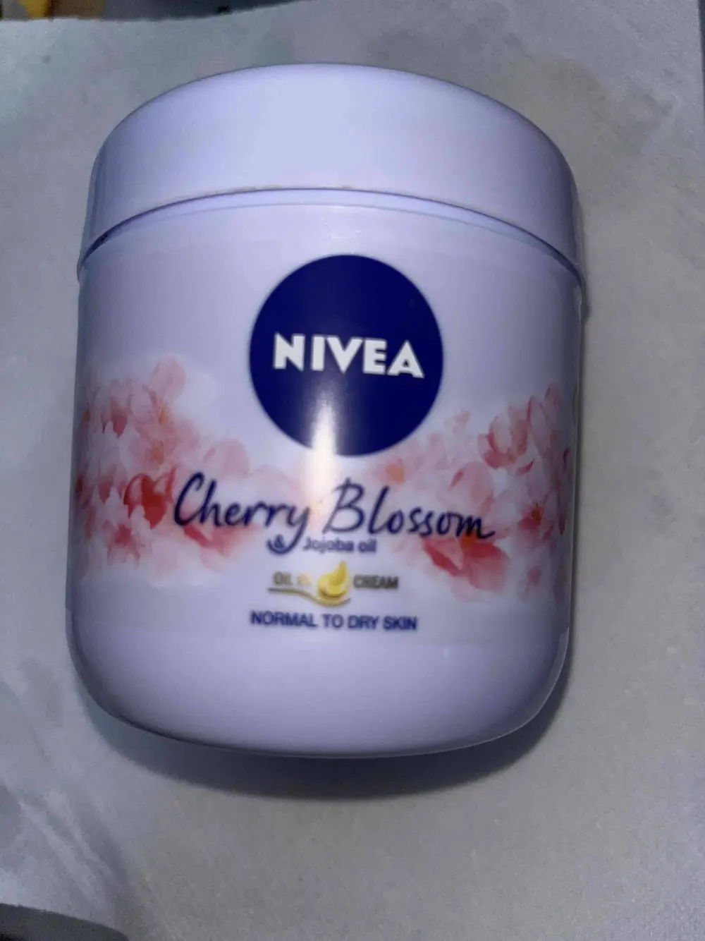 NIVEA - Cherry blossom & Jojoba oil body cream