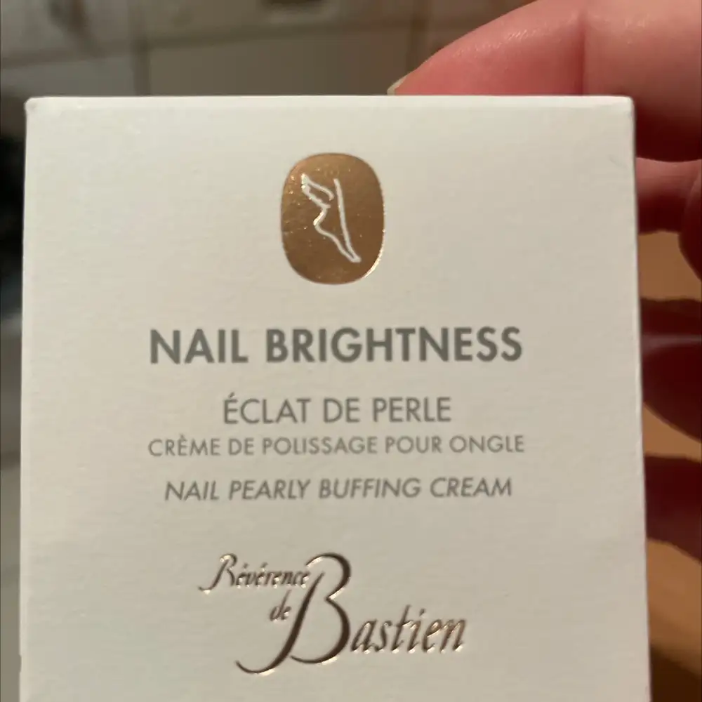 RÉVÉRENCE DE BASTIEN - Eclat de perle - Crème de polissage pour ongles