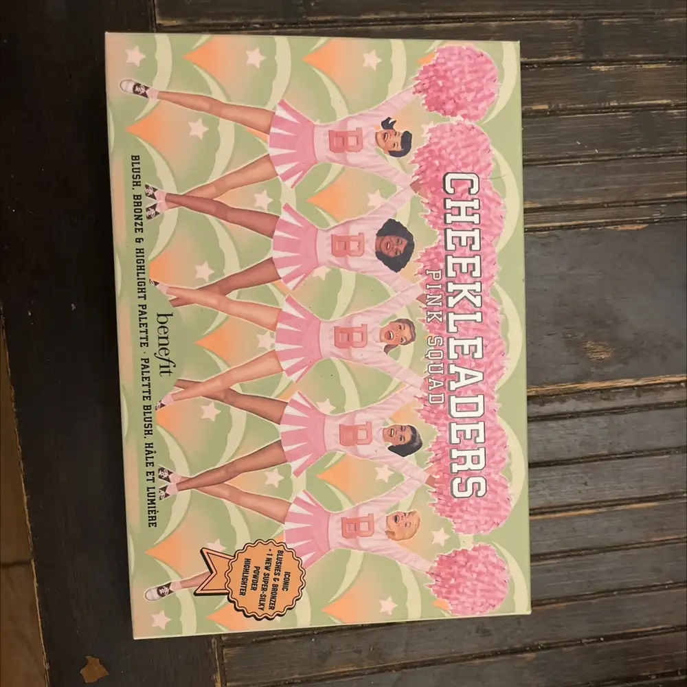 BENEFIT - Cheekleaders pink squad - Palette blush, hâle et lumière