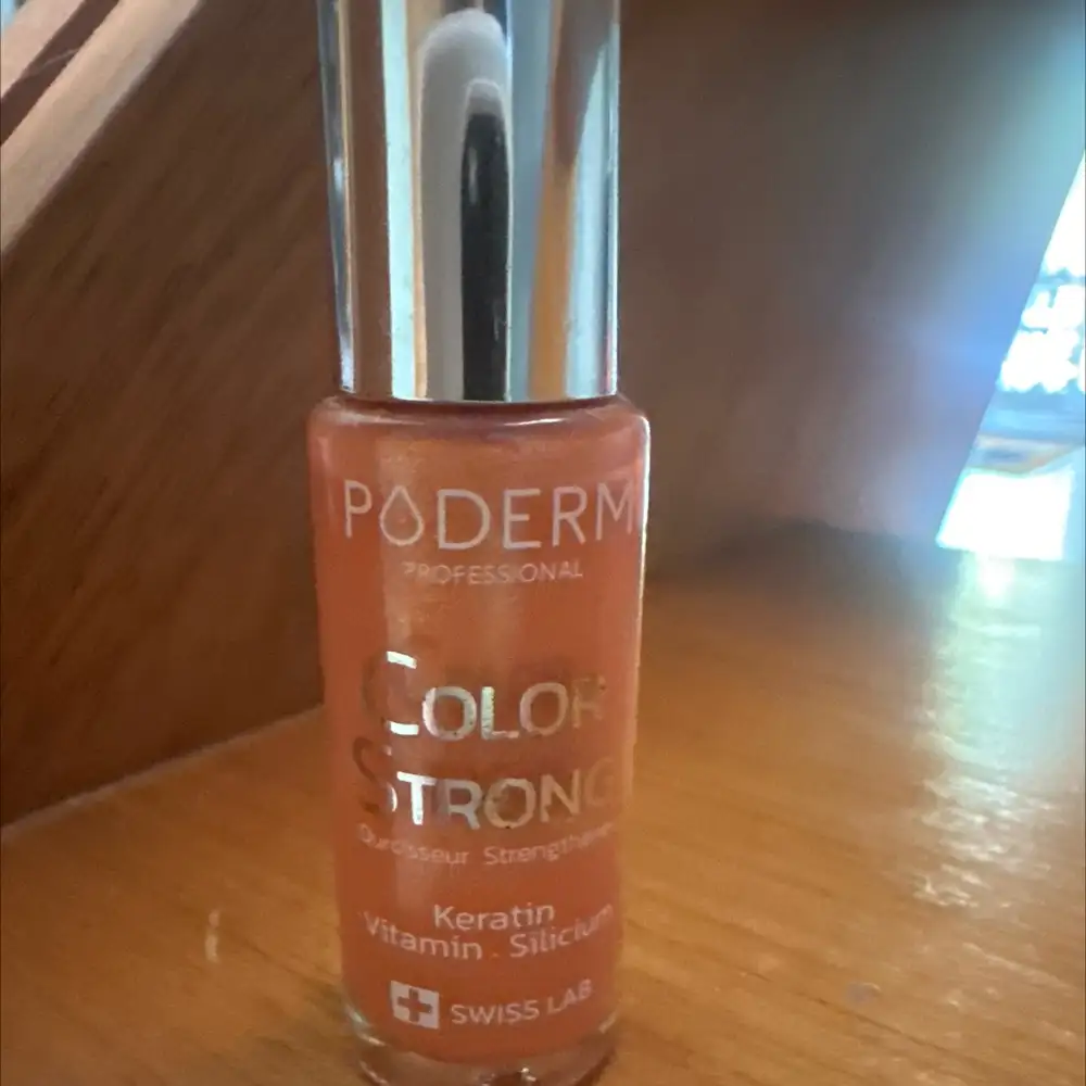 PODERM - Color strong - Vernis à ongles