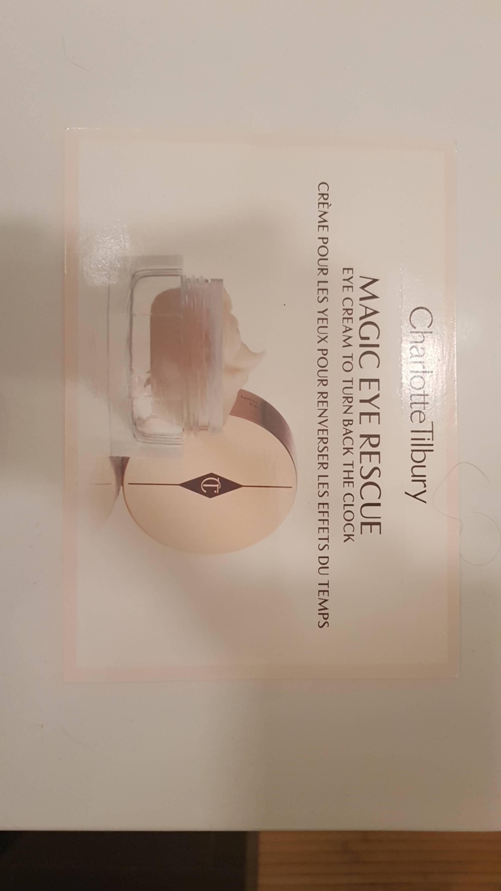 CHARLOTTE TILBURY - Magic eye rescue - Crème pour les yeux