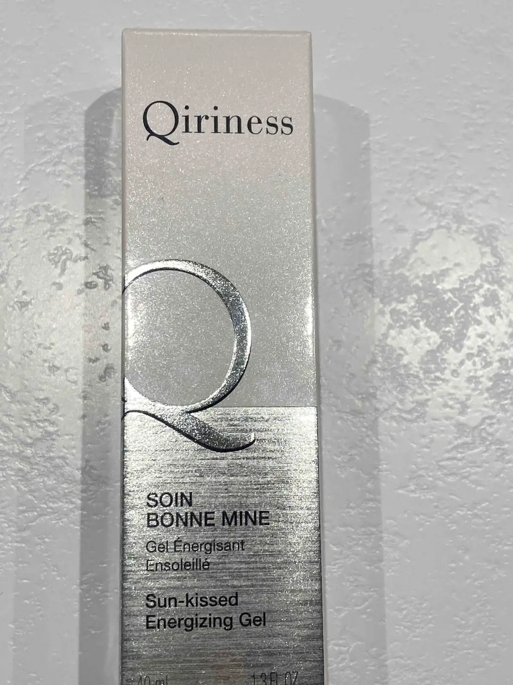 QIRINESS - Soin bonne mine - Gel énergisannt ensoleillé application