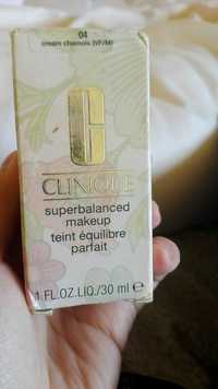 CLINIQUE - Superbalanced makeup 04 cream chamois