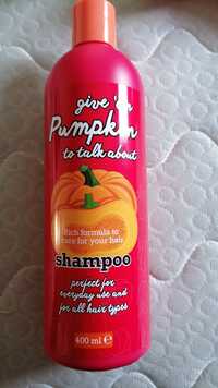 GIVE 'EM PUMPKIN TO TALK ABOUT - Shampoo rich formula to care for your hair