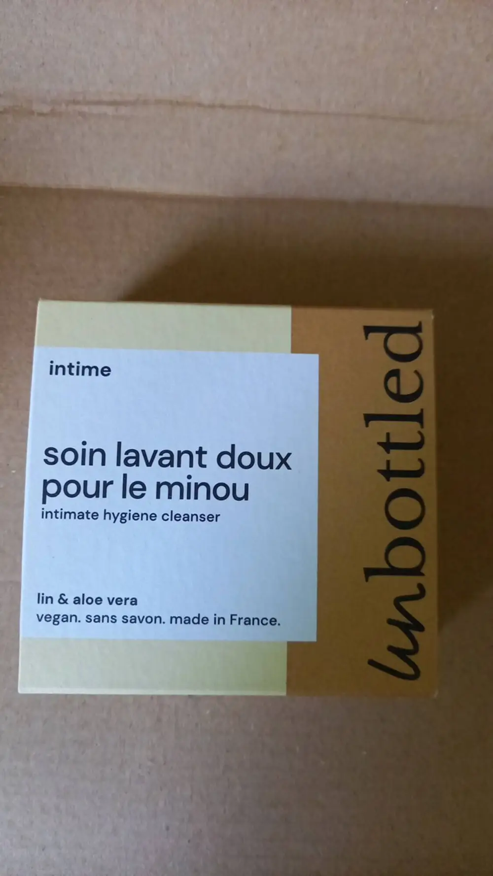 UN BOTTLED - Soin lavant doux pour le minou 