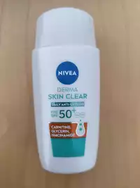 NIVEA - Derma skin clear - Daily anti-uv fluid SPF 50+