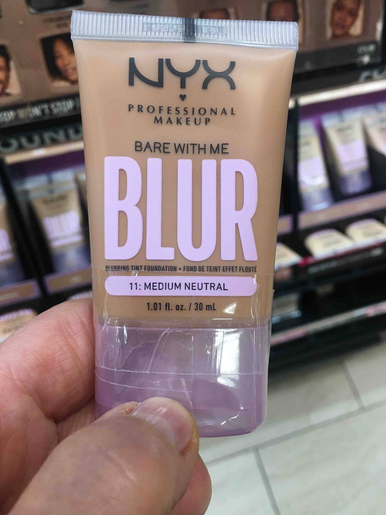NYX PROFESSIONAL MAKEUP - Bare with me blur - Fond de teint effet flouté