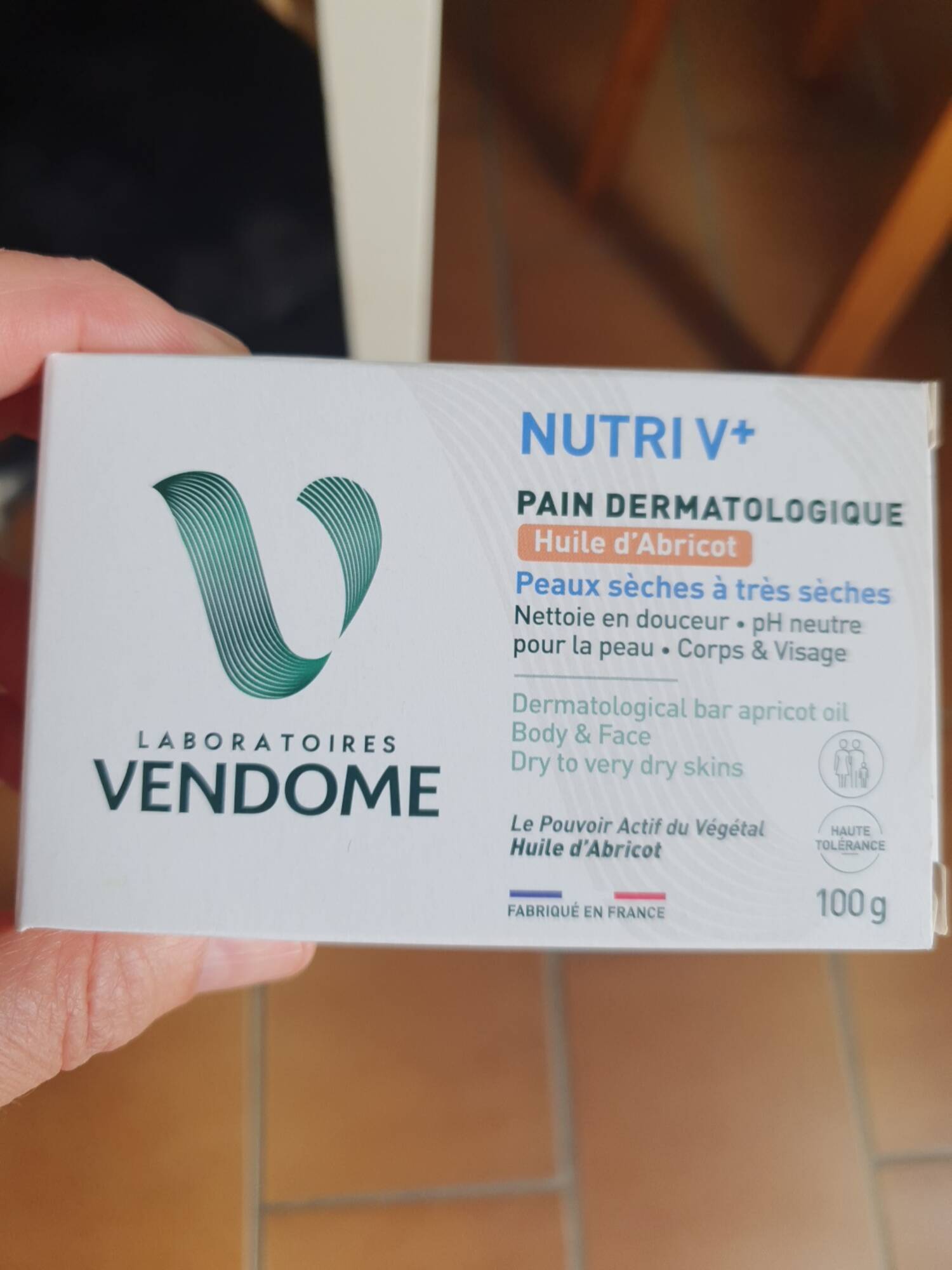 VENDOME - Nutri V+ - Pain dermatologique huile d'abricot