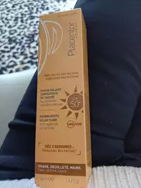 PLACENTOR - Fluide solaire correcteur de taches SPF 50+