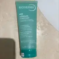 BIODERMA - Sébium gommant - Gel nettoyant micro-exfoliant