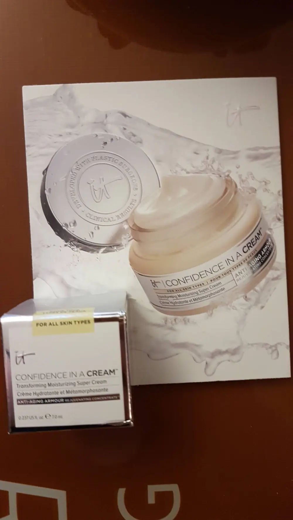 IT COSMETICS - Crème hydratante et métamorphosante 