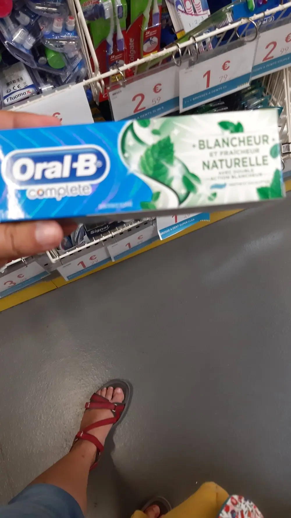 ORAL-B - Complète blancheur et fraîcheur naturelle - Dentifrice fluoré