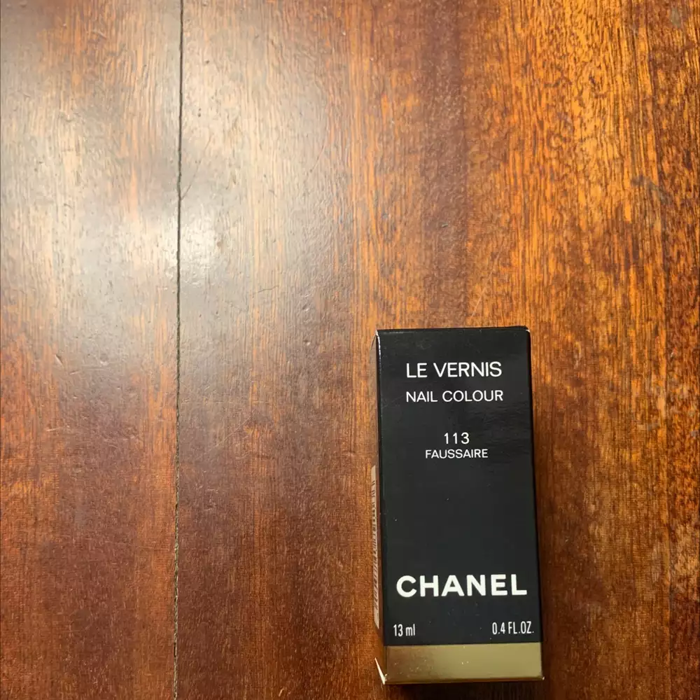 CHANEL - Le vernis 113 faussaire