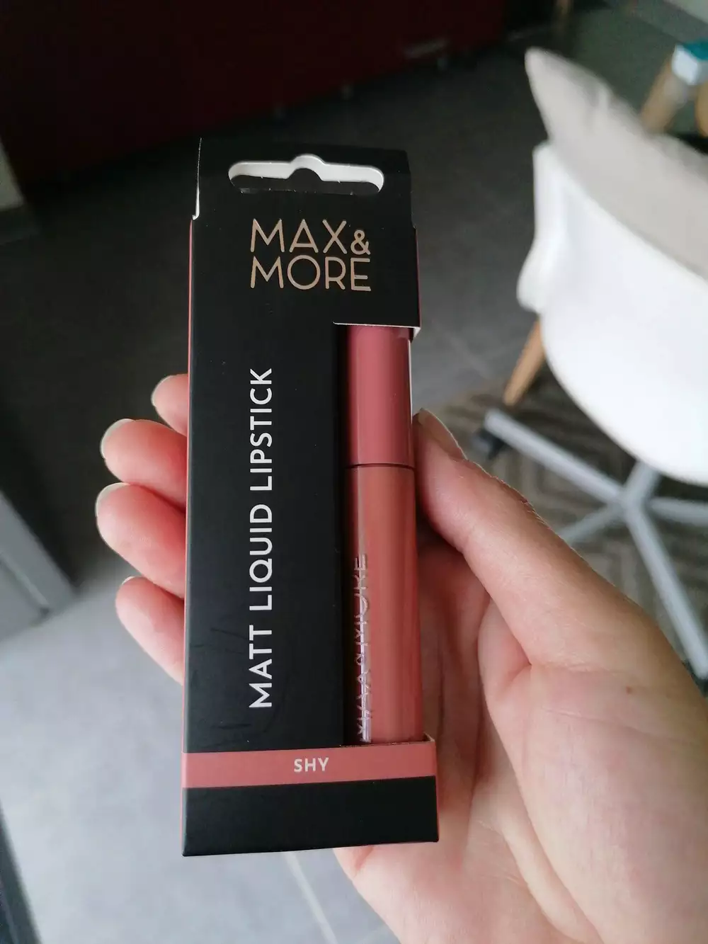 MAX & MORE - Matt liquid lipstick shy