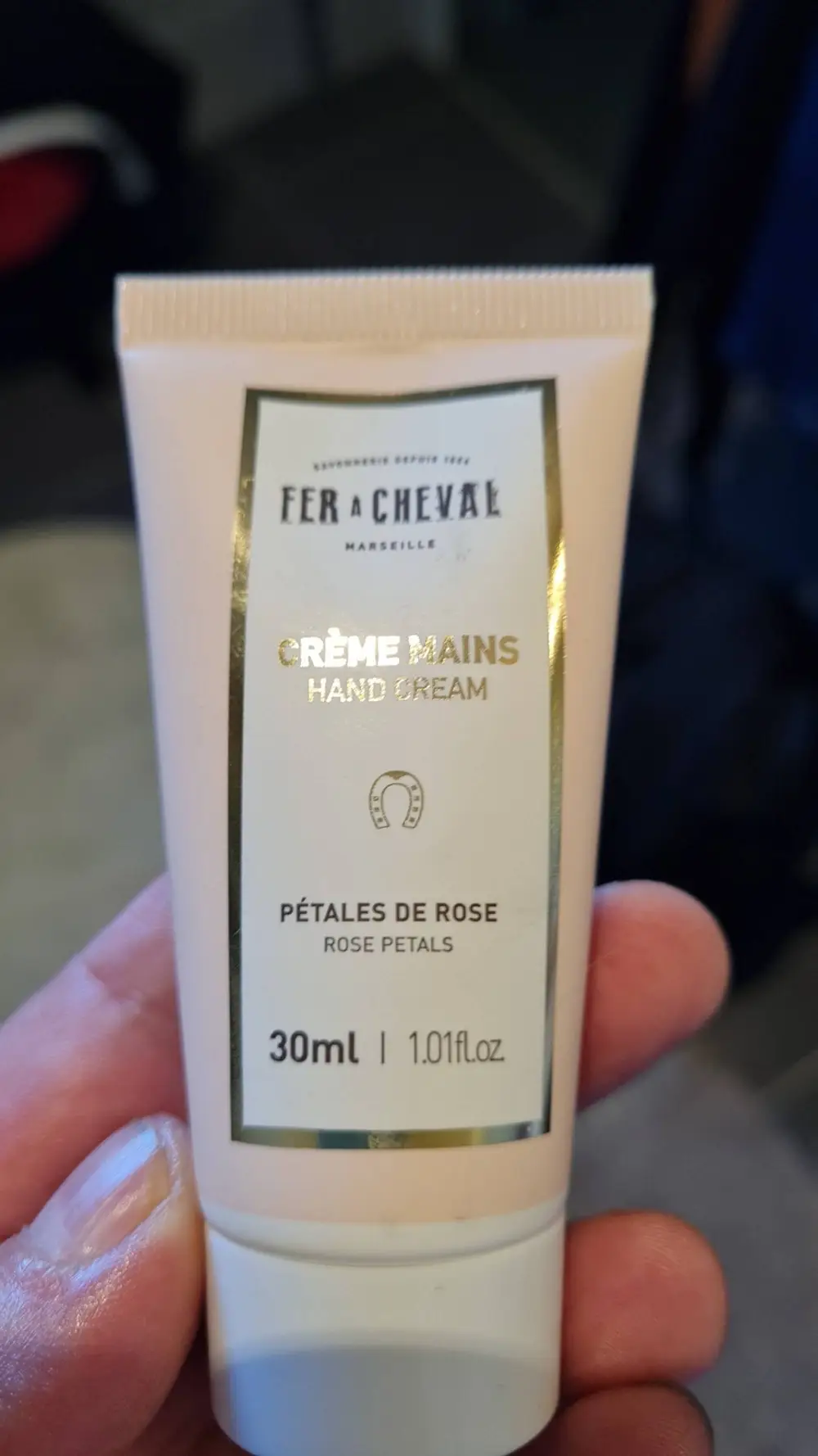 FER À CHEVAL - Crème mains pétales de rose