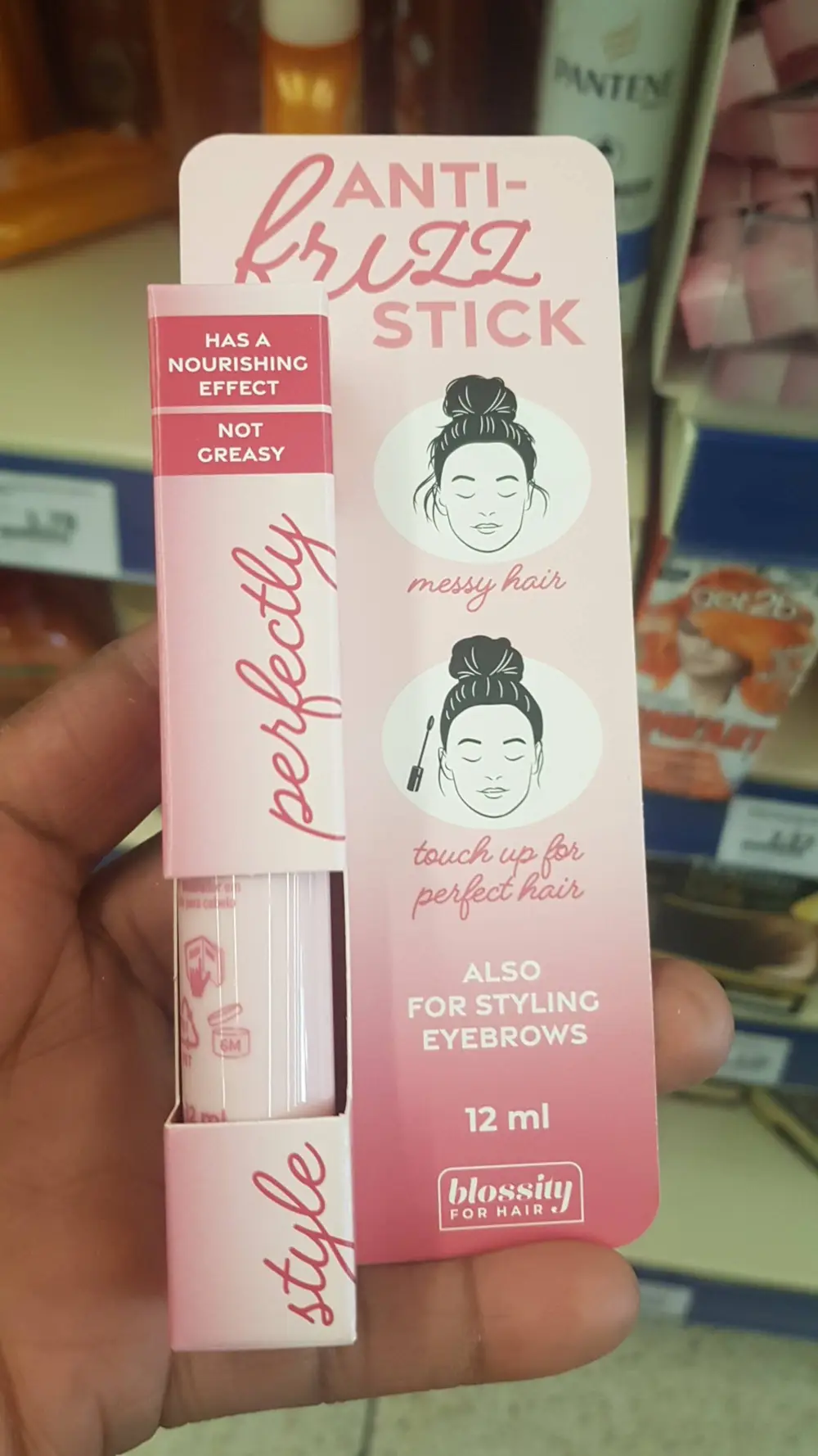 DAYES EUROPE B.V - Anti-frizz stick perfectly