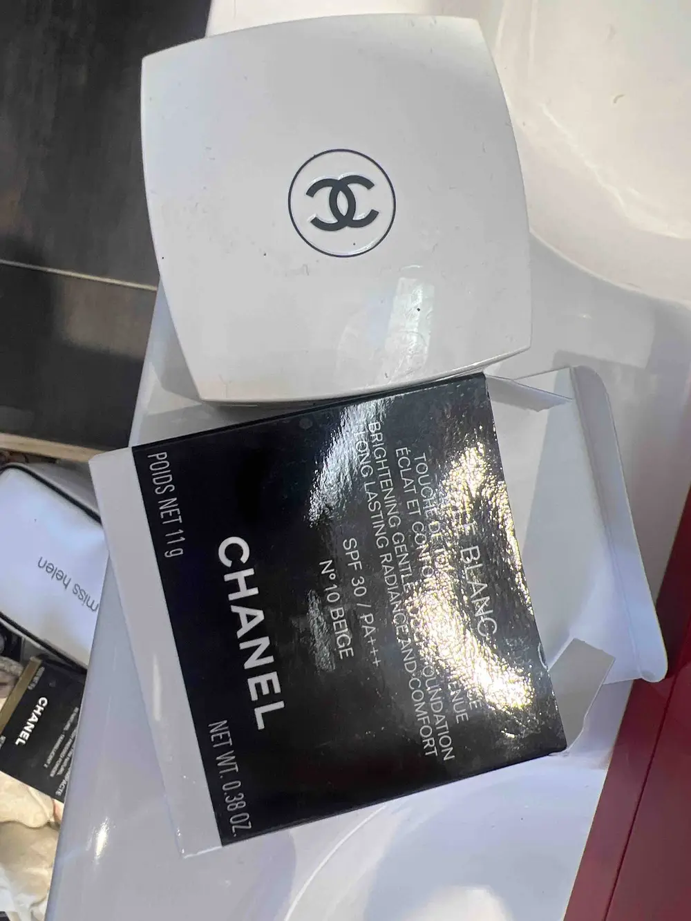 CHANEL - Le blanc - Touche de teint n°10 beige