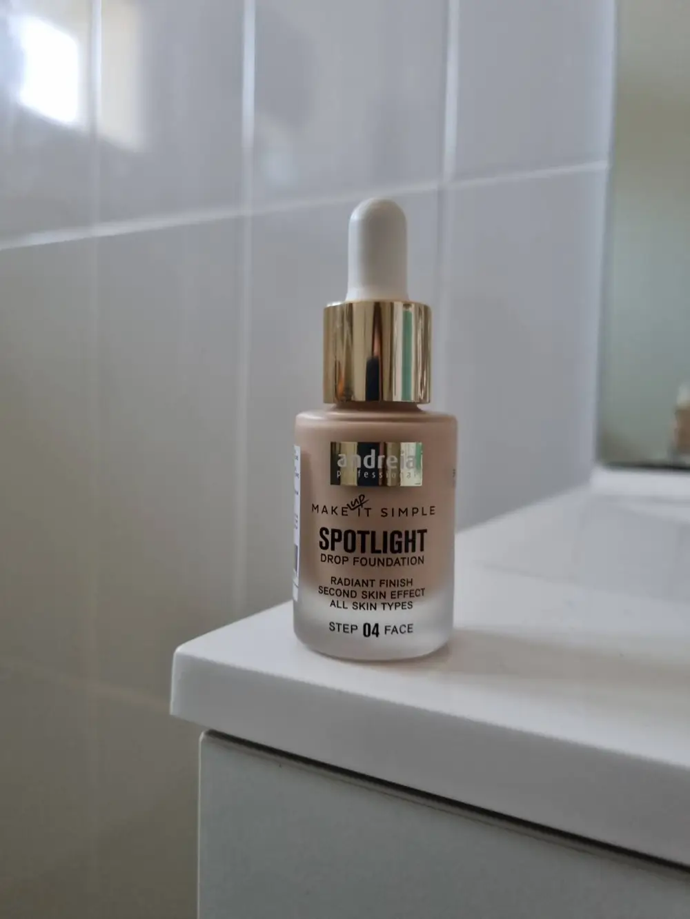 ANDREIA - Spotlight - Drop foundation 00 light