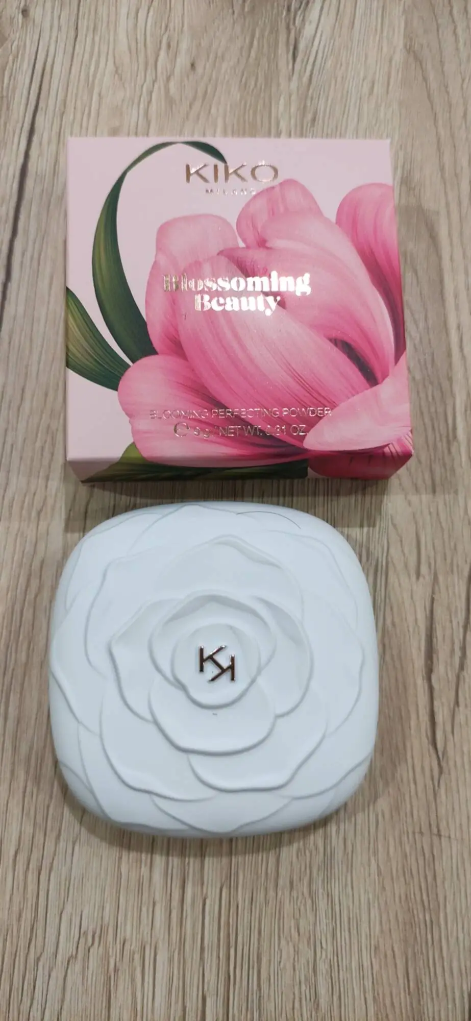 KIKO - Blossoming beauty - Blooming perfecting powder 