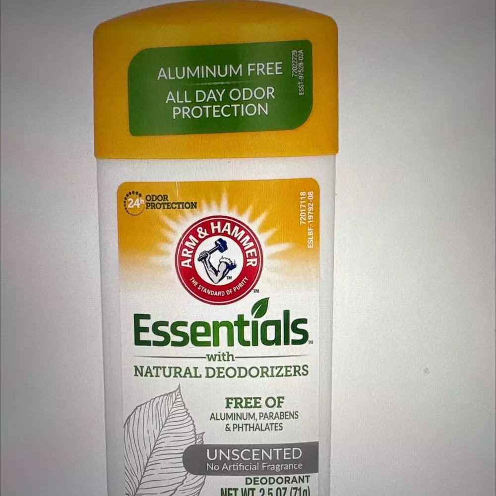 ARM & HAMMER - Essentials with natural deodorizers