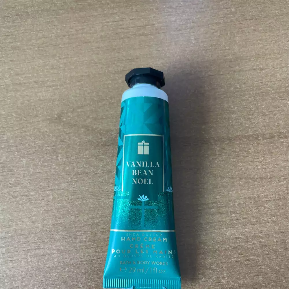BATH & BODY WORKS - Crème pour les mains 