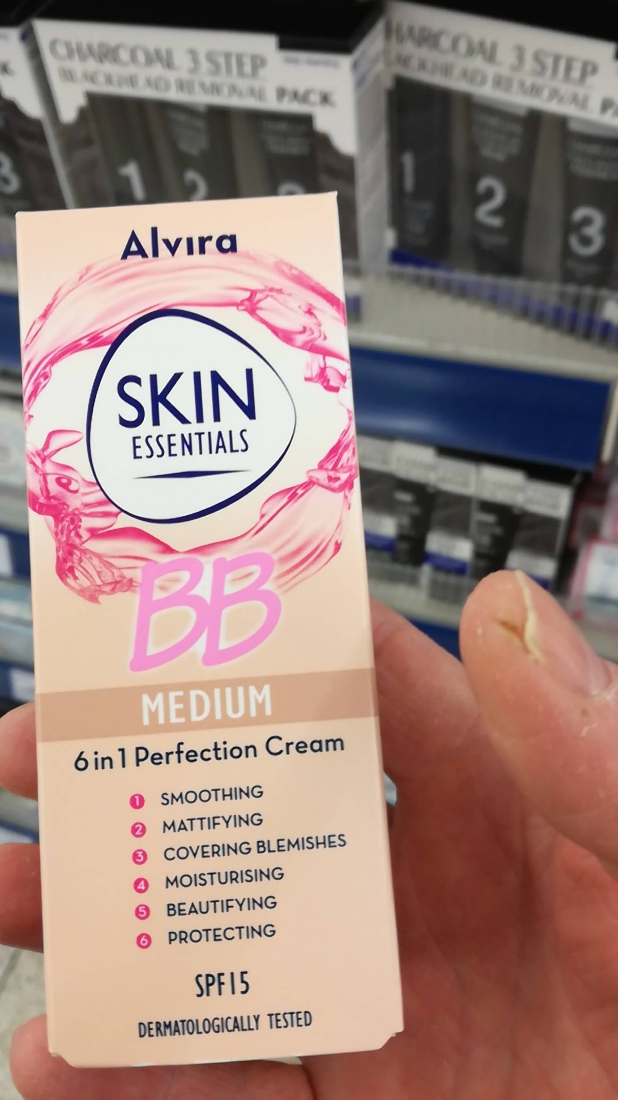 ALVIRA - Skin essentials - BB crème 6 in 1 SPF 15