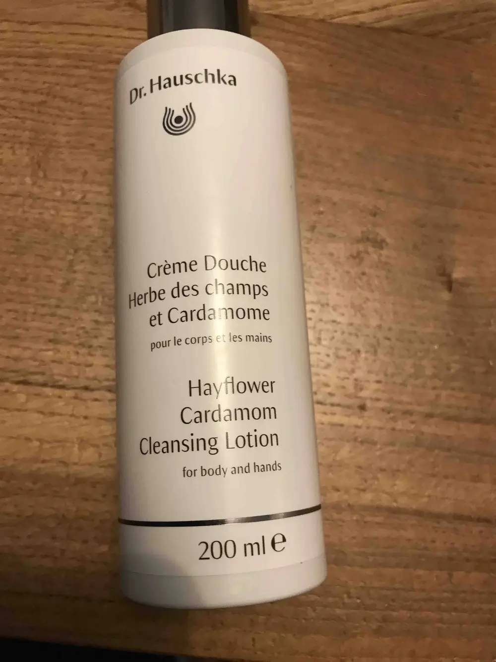 DR. HAUSCHKA - Crème douche - Herbe des champs et Cardamome