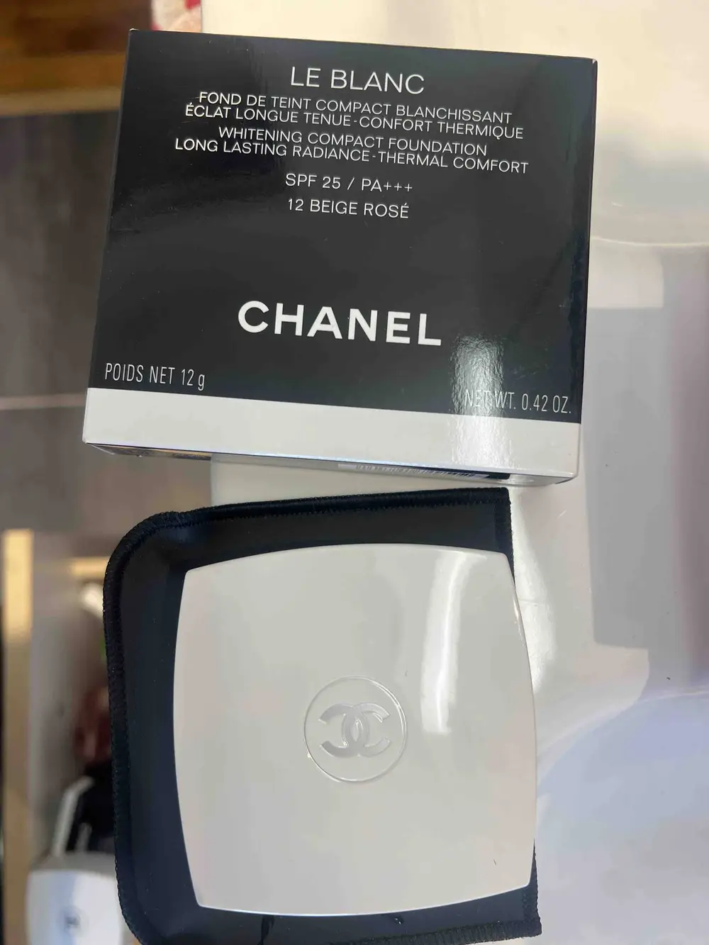 CHANEL - Le Blanc - Fond de teint 12 beige rosé
