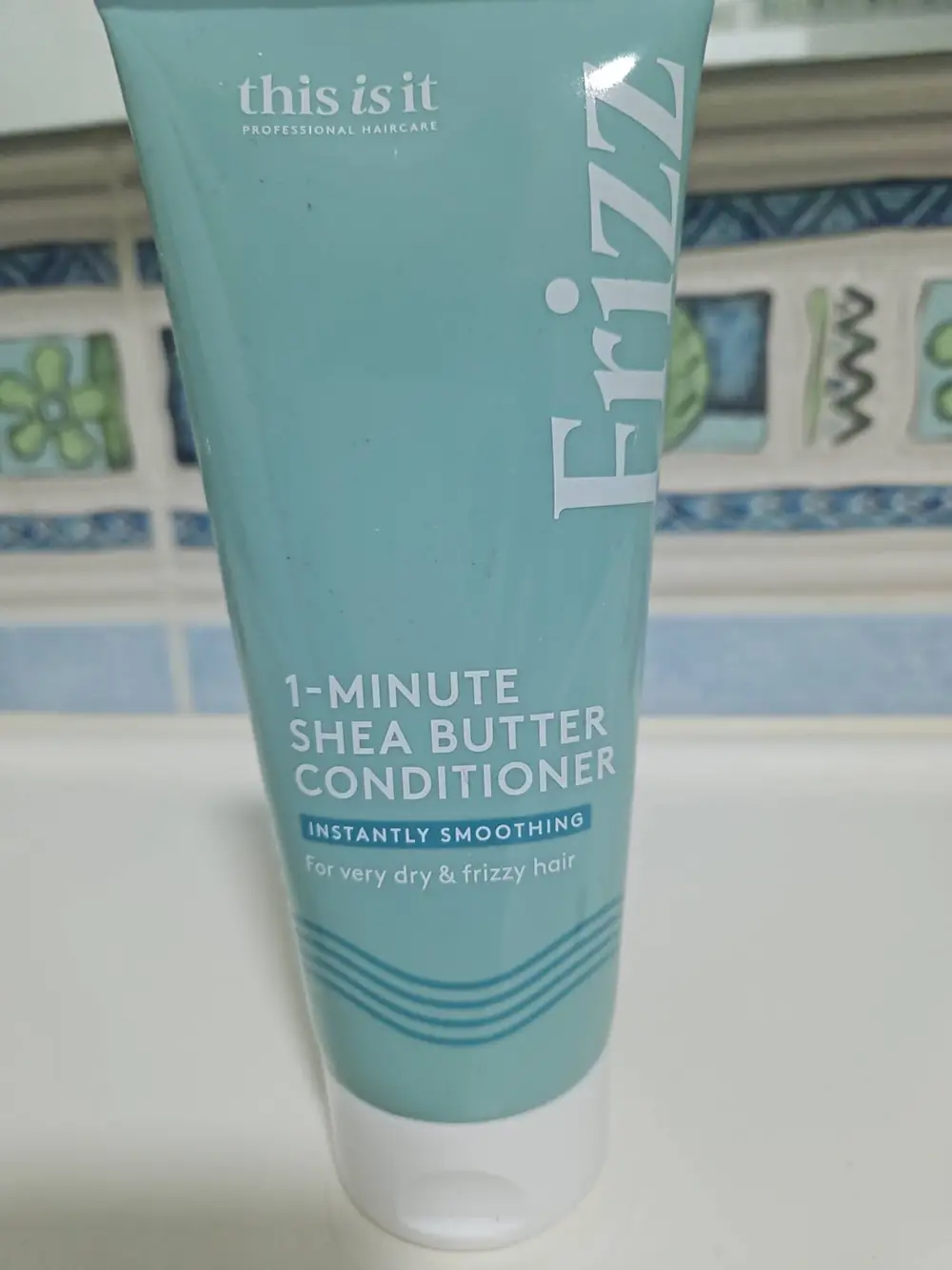 THIS IS IT - Frizz - 1-minute shea butter conditioner