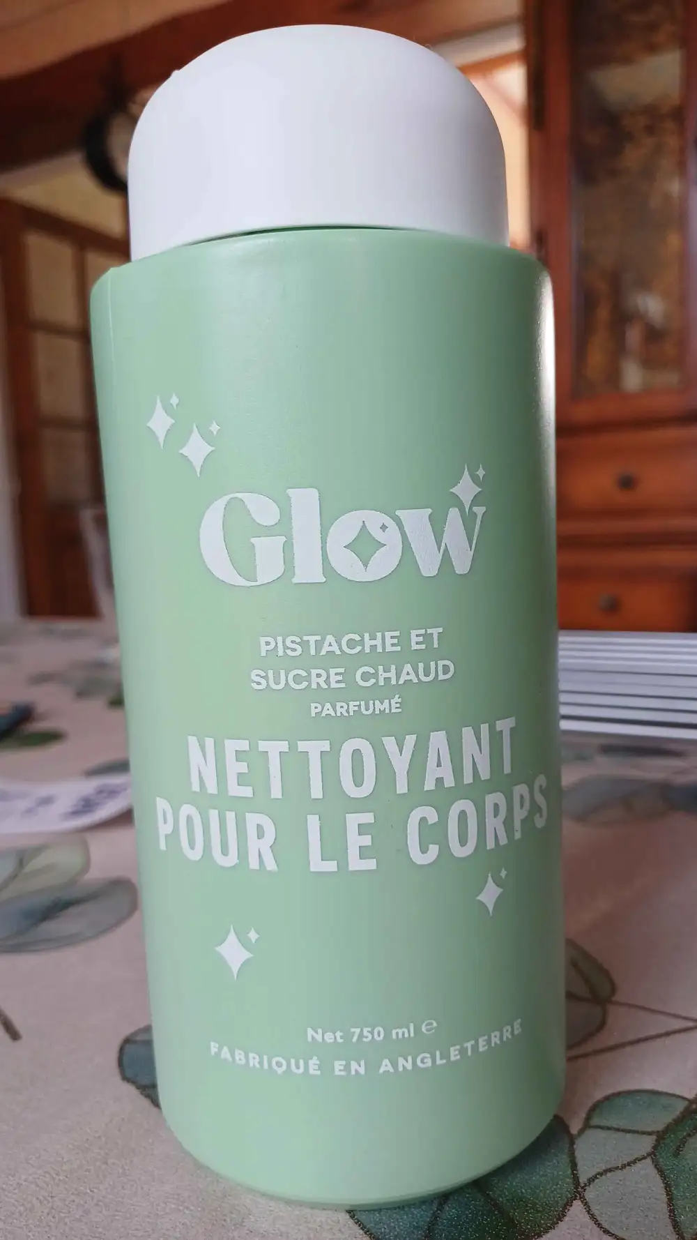 GLOW - Nettoyant pour le corps pistache et sucre chaud
