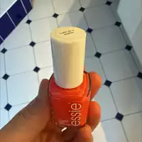 ESSIE - Cute as a button - Vernis à ongles