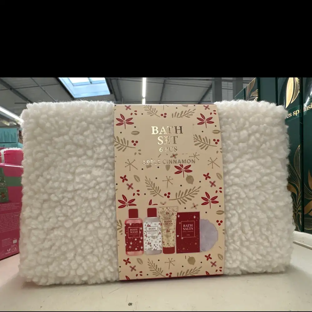 ACTION - Bath set 6 pcs apple cinnamon