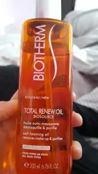 BIOTHERM - Total Renew.Oil - Huile auto-moussante démaquille & purifie