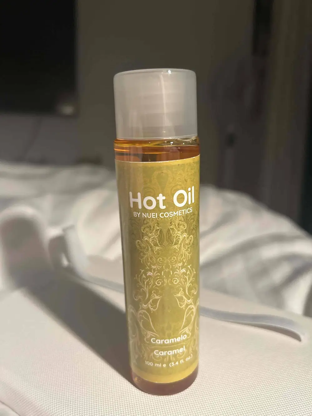 NUEI COSMETICS - Hot oil caramel