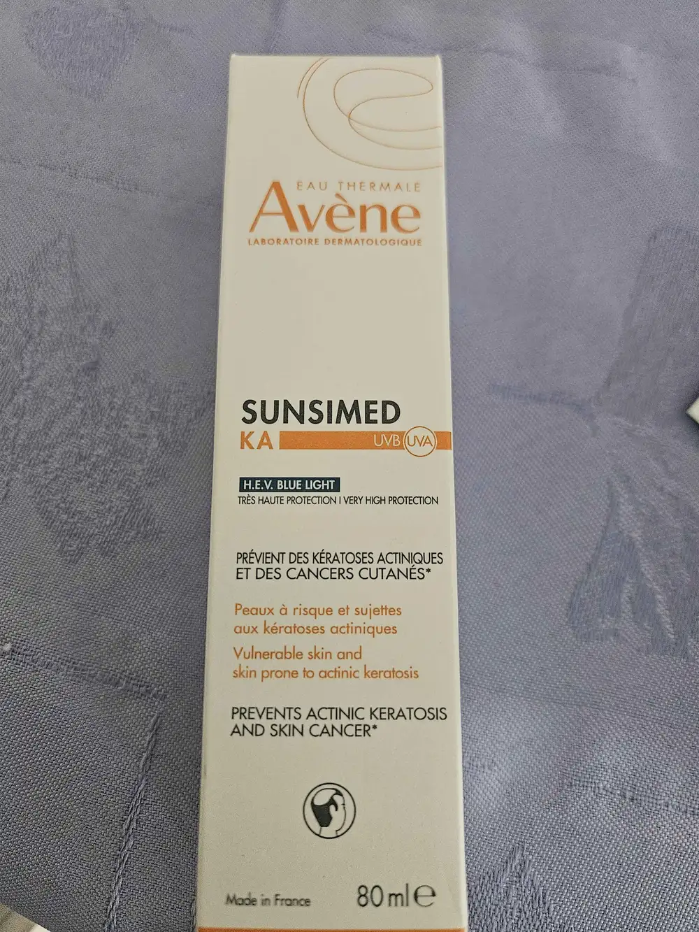 EAU THERMALE AVÈNE - Sunsimed KA H.E.V. blue light
