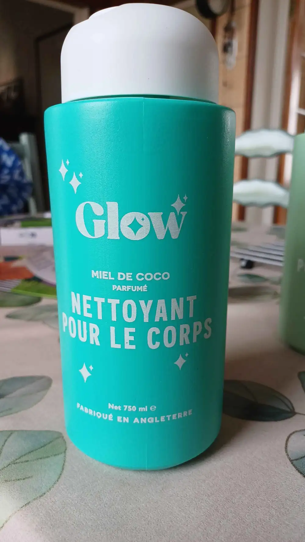 GLOW - Nettoyant pour le corps miel de coco parfumé